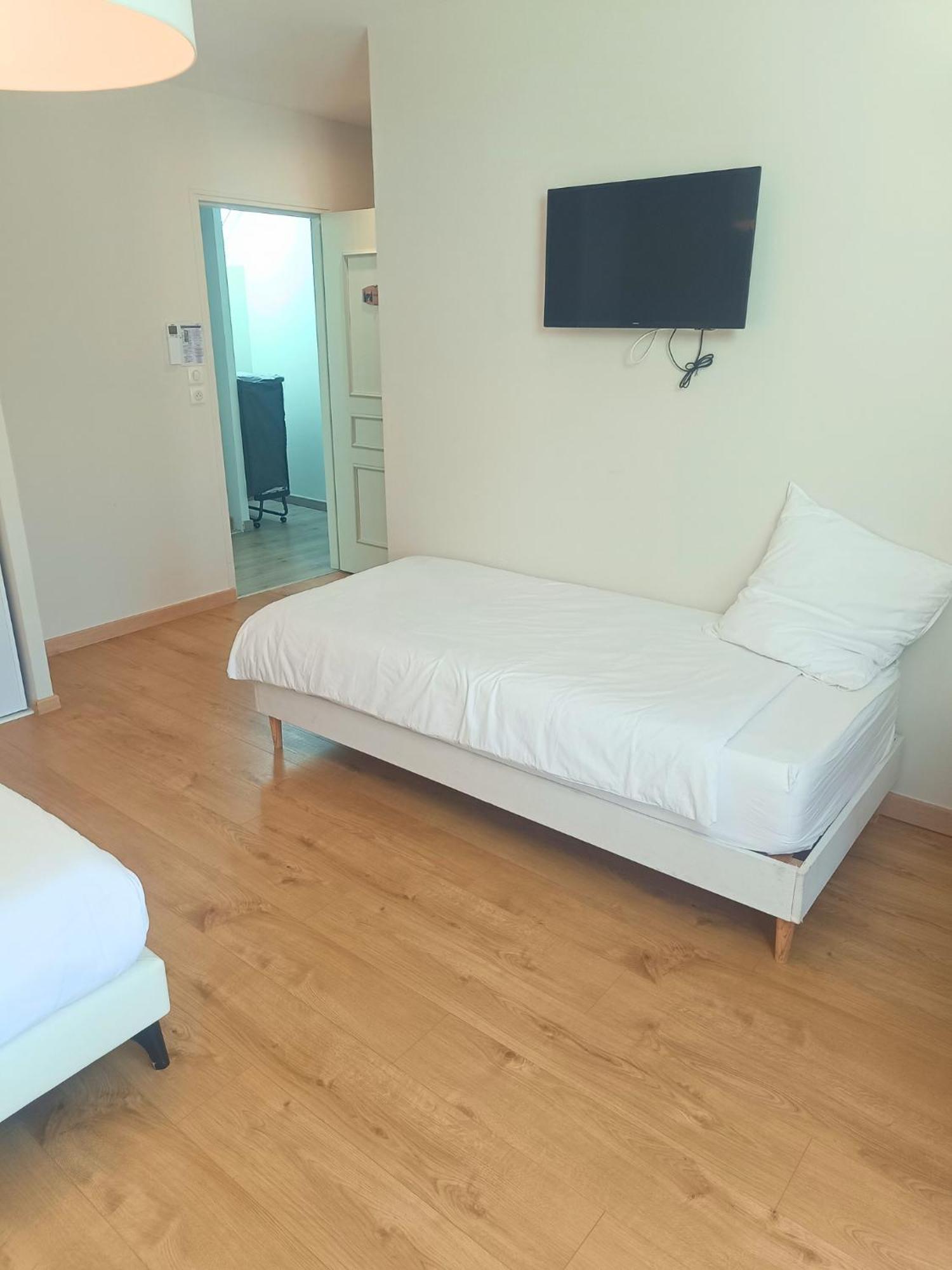 Champcenest Chambre D'Hotes Le Domaine Des Hirondelles מראה חיצוני תמונה