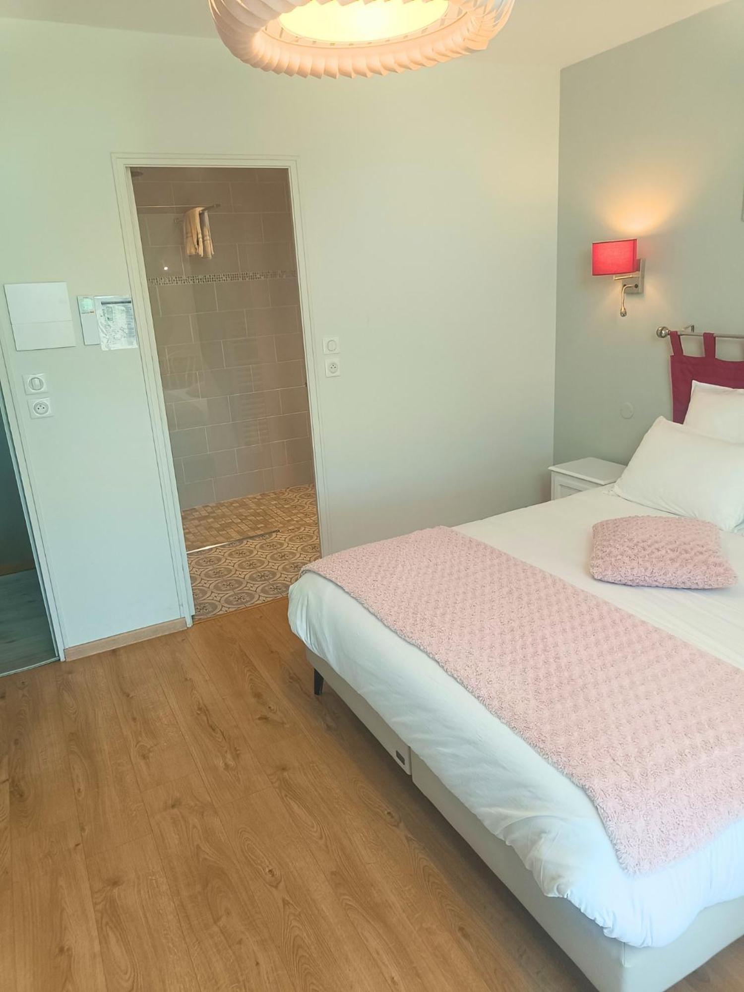Champcenest Chambre D'Hotes Le Domaine Des Hirondelles מראה חיצוני תמונה