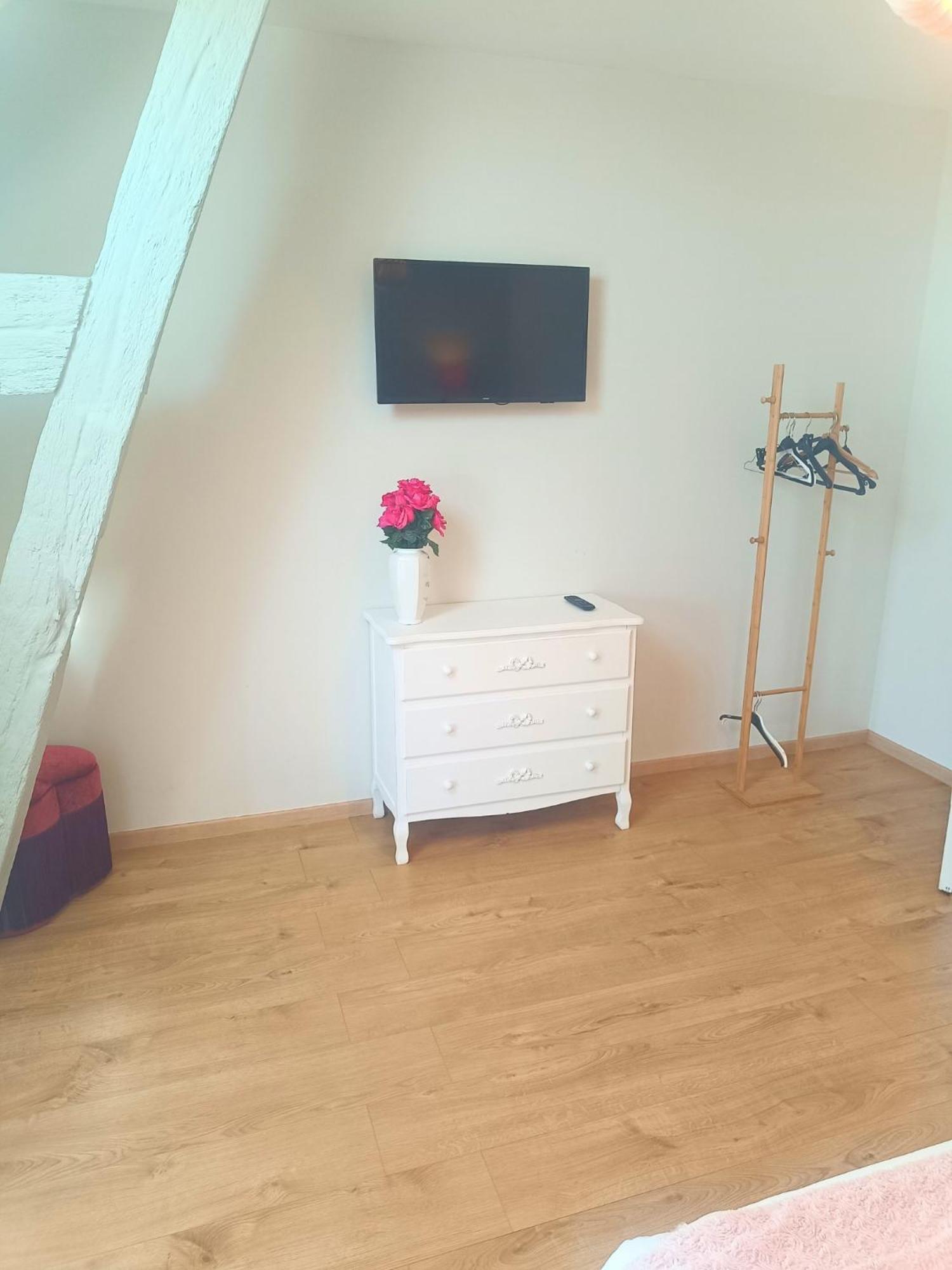 Champcenest Chambre D'Hotes Le Domaine Des Hirondelles מראה חיצוני תמונה